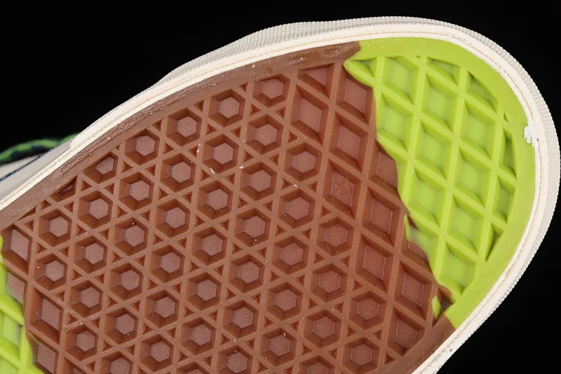 All categories Vans Vans series Vans Mid Vans China Vans Th Snake Trail Lx joint model China casual sneakers VN0A4UWR26N